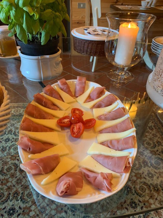 Barco Mediceo B&B In Toscana การ์มิญาโน ภายนอก รูปภาพ